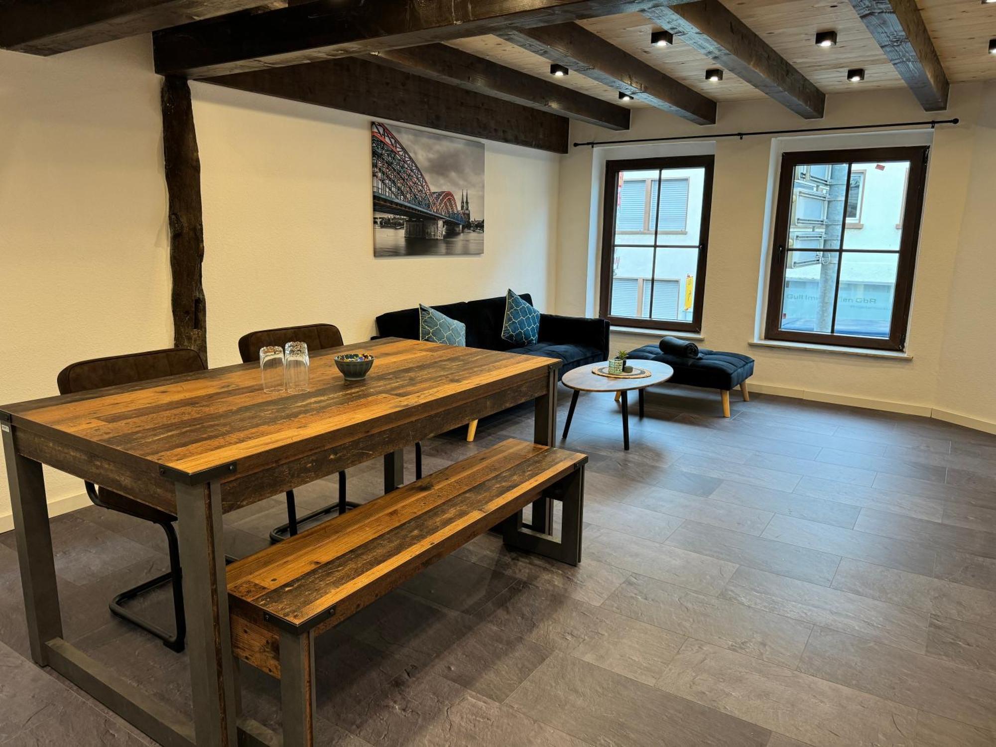 4711 Apartment *